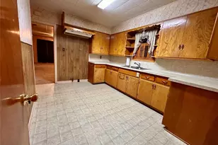 1000 W Custer St, Seymour, TX 76380 - Photo 5