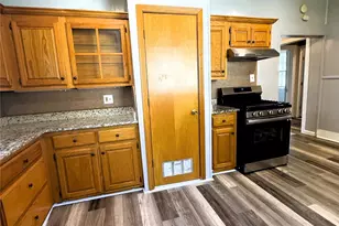 1444 W 6th Ave, Corsicana, TX 75110 - Photo 17