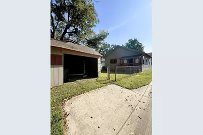 1444 W 6th Avenue, Corsicana, TX 75110 - Photo 33