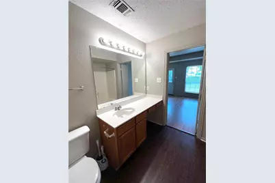 725 Kingston Drive, Grand Prairie, TX 75051 - Photo 13