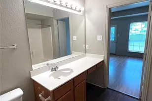 725 Kingston Dr, Grand Prairie, TX 75051 - Photo 13