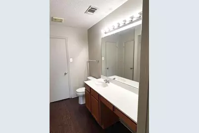 725 Kingston Drive, Grand Prairie, TX 75051 - Photo 11