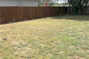 725 Kingston Dr, Grand Prairie, TX 75051 - Photo 27