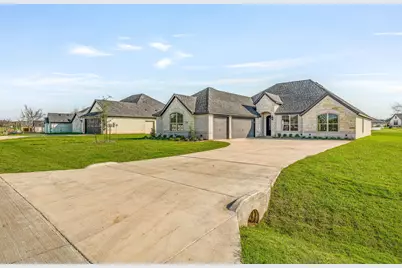 2160 Middlewood Circle, Granbury, TX 76049 - Photo 3