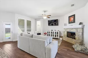 1536 Wagon Wheel Wy, Krum, TX 76249 - Photo 9