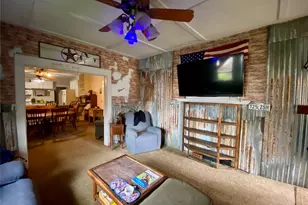 407 E Main St, Whitesboro, TX 76273 - Photo 3