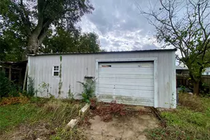 407 E Main St, Whitesboro, TX 76273 - Photo 17