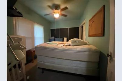 407 E Main Street, Whitesboro, TX 76273 - Photo 9