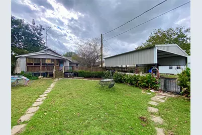 407 E Main Street, Whitesboro, TX 76273 - Photo 15