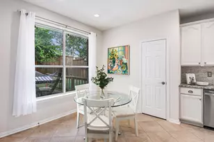 521 Austin Oaks Dr, Grapevine, TX 76051 - Photo 9