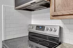 5011 Beverly Dr, Beverly Hills, TX 76711 - Photo 13