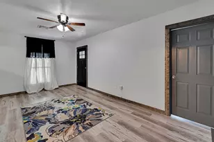 5011 Beverly Dr, Beverly Hills, TX 76711 - Photo 7