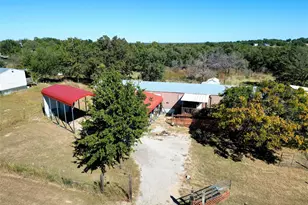 105 Marsh Salt Ct, Springtown, TX 76082 - Photo 3