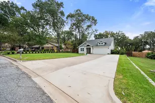 213 Louise Ln, Athens, TX 75751 - Photo 33