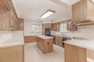 9064 Maple Glen Dr, Dallas, TX 75231 - Photo 17