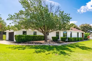 4501 Ridgeway Rd, Fort Worth, TX 76126 - Photo 3