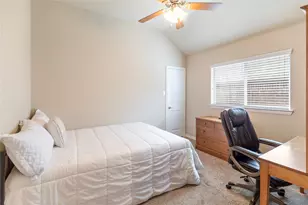 3940 Hollow Lake Rd, Fort Worth, TX 76262 - Photo 15