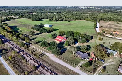 712 Front Street, Sunset, TX 76270 - Photo 31