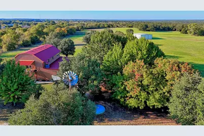 712 Front Street, Sunset, TX 76270 - Photo 7