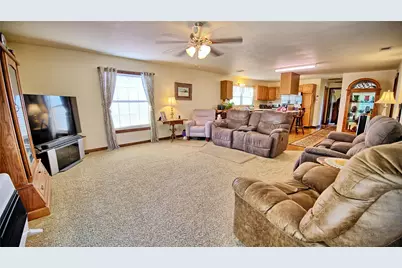 712 Front Street, Sunset, TX 76270 - Photo 11