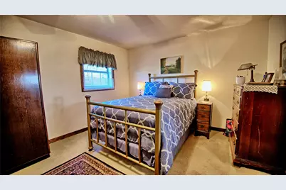 712 Front Street, Sunset, TX 76270 - Photo 17