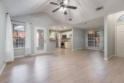 913 Brittany Drive, Denton, TX 76209 - Photo 3