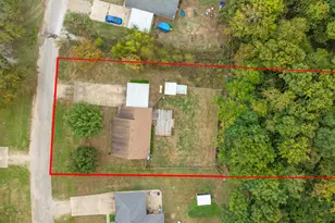 302 Cripple Creek, Powderly, TX 75473 - Photo 7