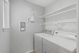 5726 Marvin Loving Dr, Garland, TX 75043 - Photo 33