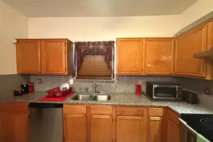 10216 Big Thicket Dr, Dallas, TX 75217 - Photo 7