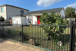 4423 Hopkins Ave, Dallas, TX 75209 - Photo 3