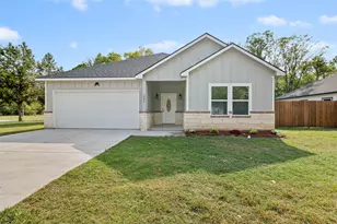 1522 Harris St, Gainesville, TX 76240 - Photo 1