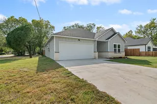 1522 Harris St, Gainesville, TX 76240 - Photo 5