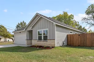 1522 Harris St, Gainesville, TX 76240 - Photo 3