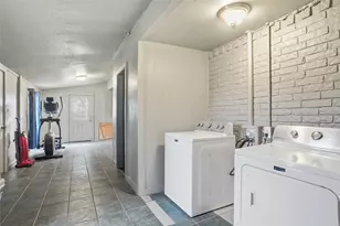 207 School House Rd, Paradise, TX 76073 - Photo 15