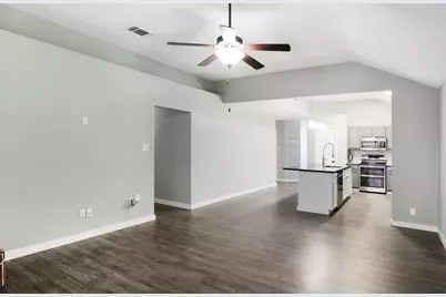 834 Ponselle Drive, Arlington, TX 76001 - Photo 9