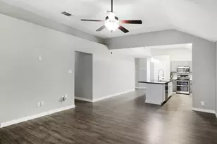 834 Ponselle Dr, Arlington, TX 76001 - Photo 9