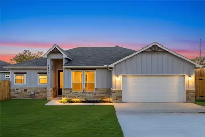 1407 N Rusk Street, Weatherford, TX 76086 - Photo 1