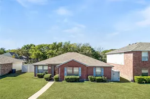 732 NW Meandering Dr, Cedar Hill, TX 75104 - Photo 1