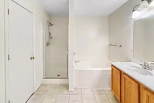 732 NW Meandering Dr, Cedar Hill, TX 75104 - Photo 7