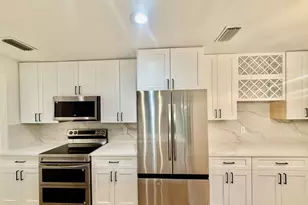 3929 Buena Vista St, Dallas, TX 75204 - Photo 9