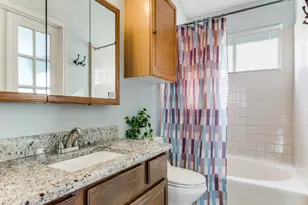 6008 Meadowdale Rd, Arlington, TX 76017 - Photo 11