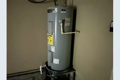 2665 Locust Avenue, Dallas, TX 75216 - Photo 13