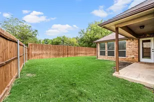 612 Ravenwood Dr, Saginaw, TX 76179 - Photo 35