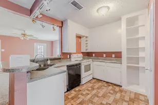 600 NE 11th St, Grand Prairie, TX 75050 - Photo 15