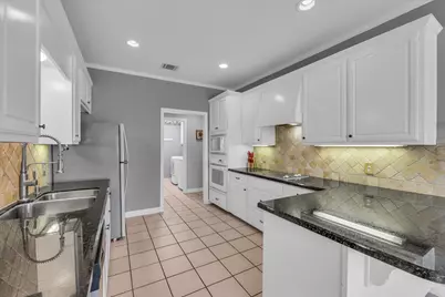 1229 S Haven, Hewitt, TX 76643 - Photo 13