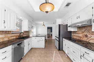 4813 Cortina Dr, Irving, TX 75038 - Photo 17