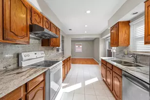 7114 Lo Chalmers Ln, Garland, TX 75043 - Photo 11