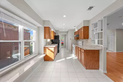 7114 Lo Chalmers Lane, Garland, TX 75043 - Photo 9