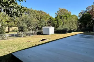 1001 Edinburg Ln, Denton, TX 76209 - Photo 19