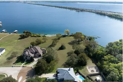 2106 Stone Hollow Drive, Rowlett, TX 75088 - Photo 9